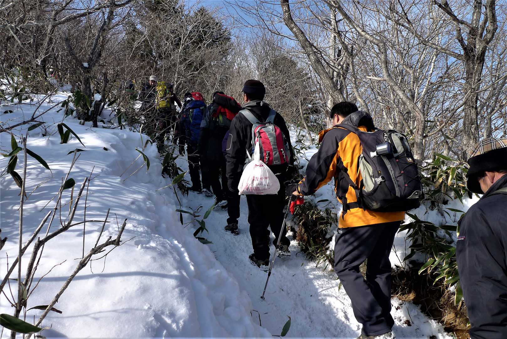 an image of a group of hiker on DeoGyuSan